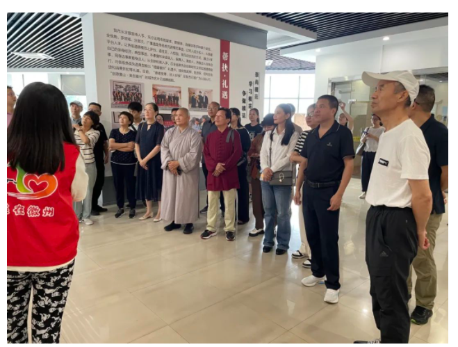 區委統戰部開展“學先進建功新時代，跟黨走同心向未來”主題活動
